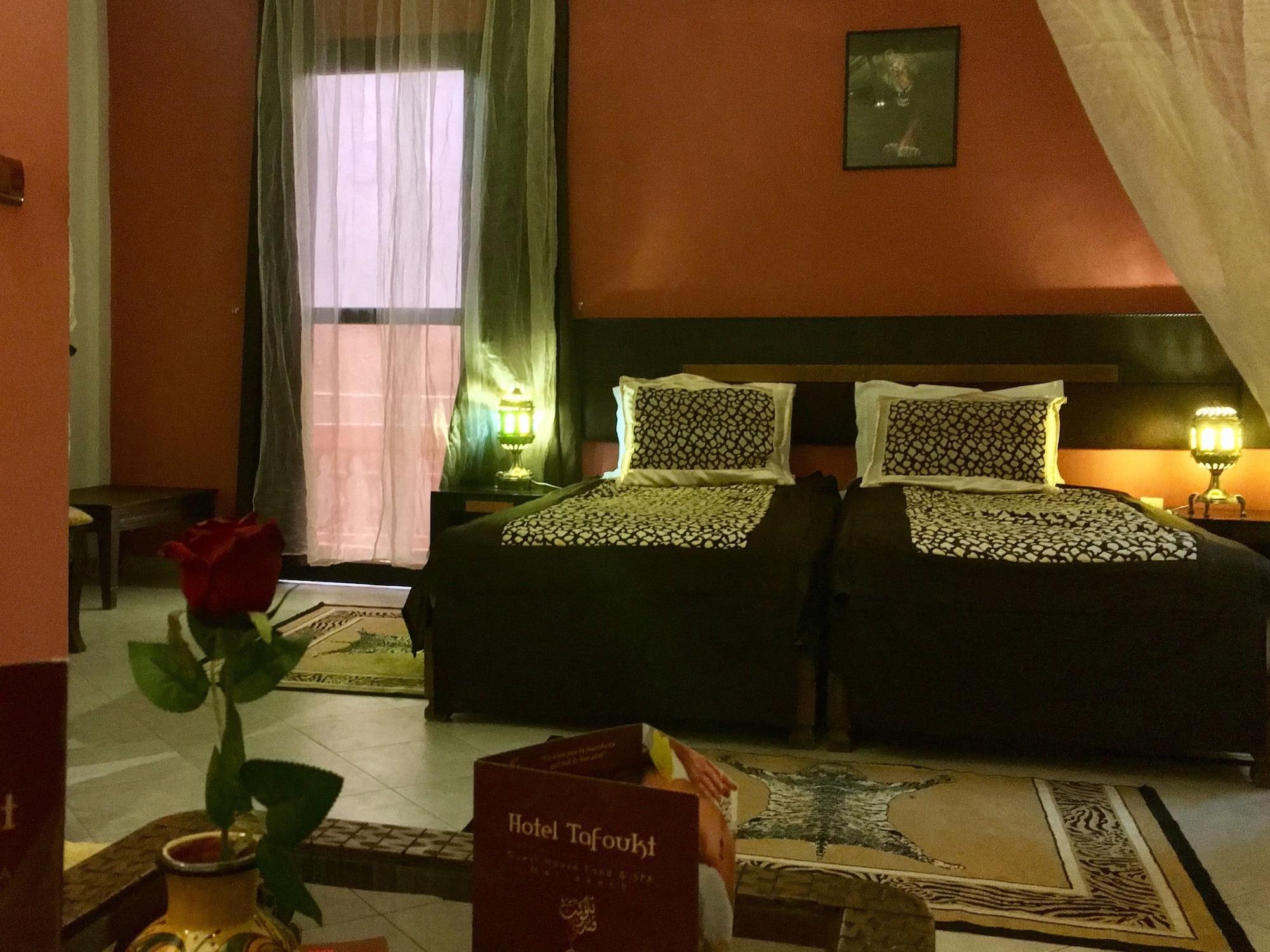 Hotel Tafoukt Marrakesh Bagian luar foto