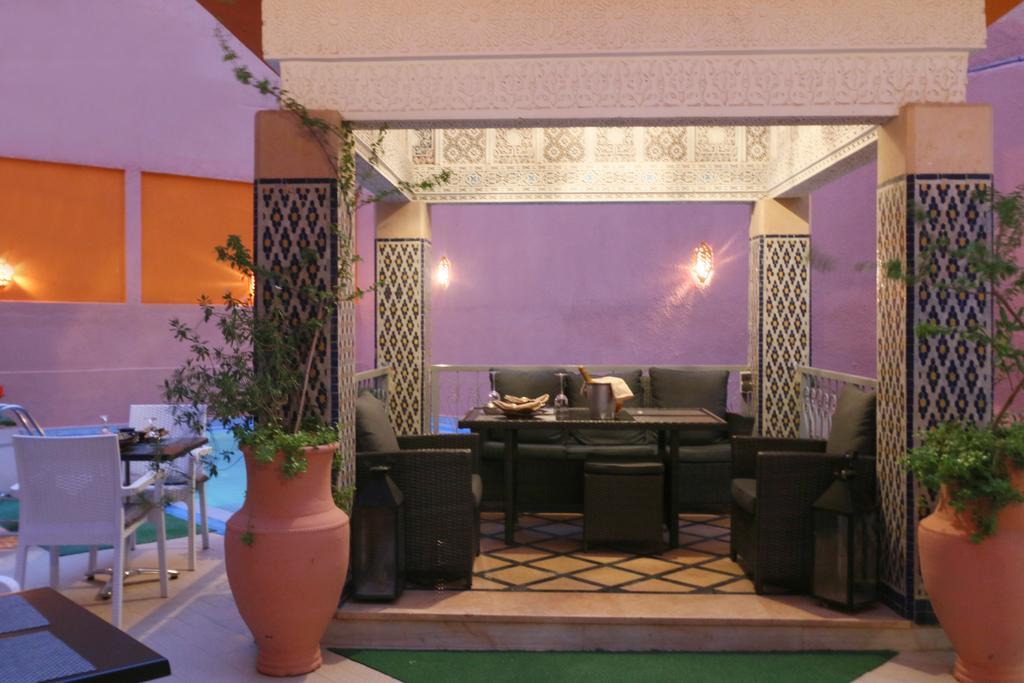 Hotel Tafoukt Marrakesh Bagian luar foto