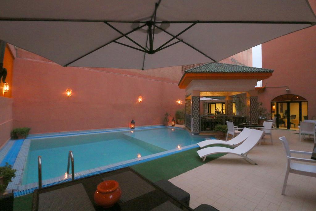 Hotel Tafoukt Marrakesh Bagian luar foto